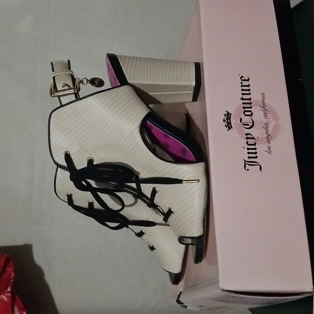 Women's NWT Sharp Sandals size 7.5